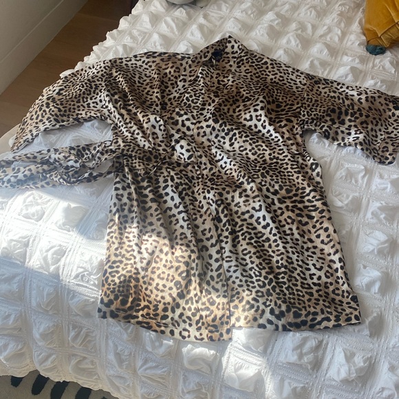 Victoria’s secret cheetah robe with belt - Picture 1 of 6